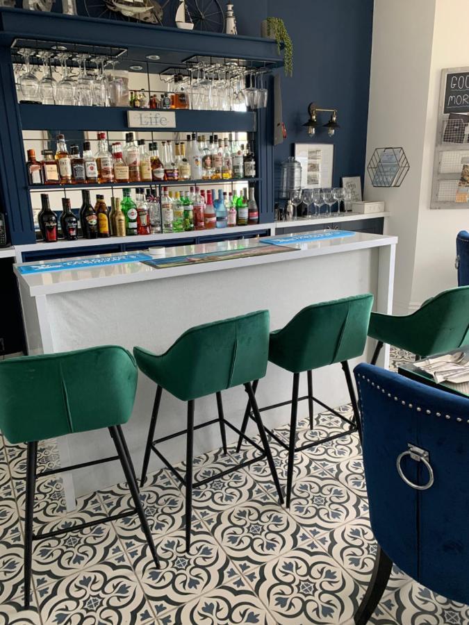 Lazy Waves Boutique New Quay